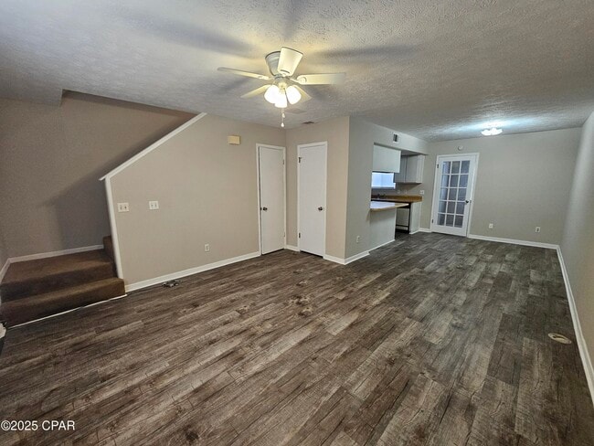 Photo - 6405 Lenawee St