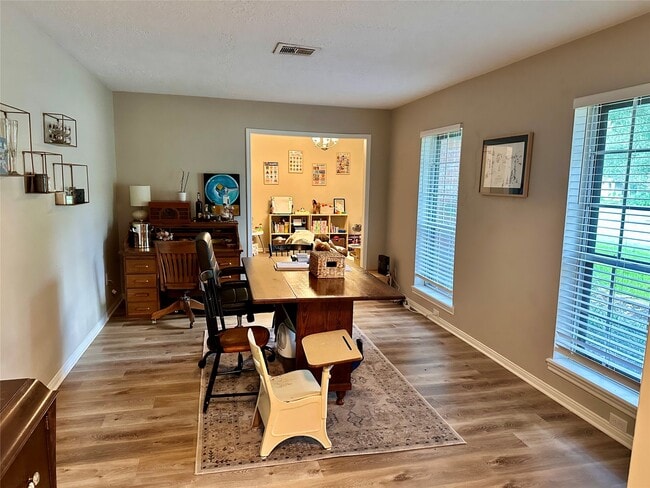 Photo - 28903 Twisted Oak Dr