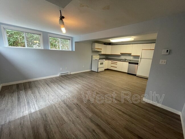 2433 Sexsmith Rd