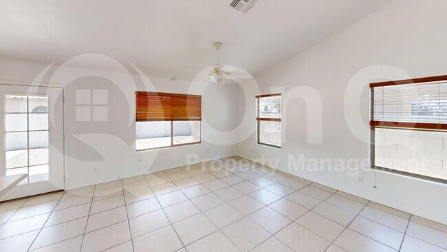 Photo - 625 E Rancho Viejo Loop