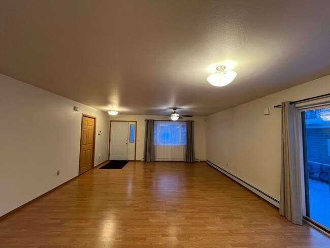 Photo - Dog friendly, 3 bedroom home in Aurora