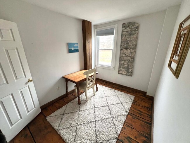 Photo - 203-205 Main St