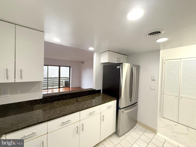 Photo - 606 Cooper Landing Rd Unit B-6A