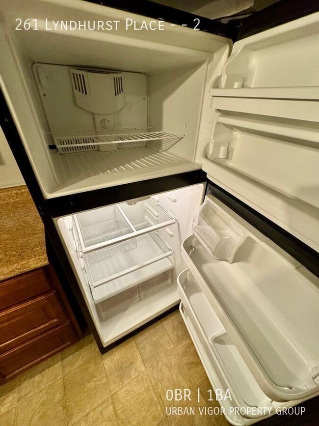 Photo - 261 Lyndhurst Pl Unidad 2