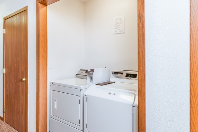 Photo - Grimes Park Apartments