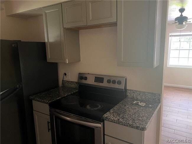 Photo - 10 N Adams St