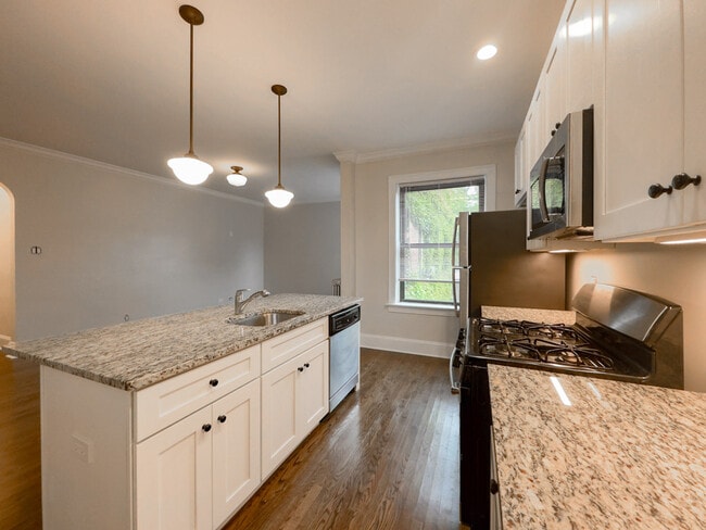 Photo - 1364 E 52nd St Unit W4