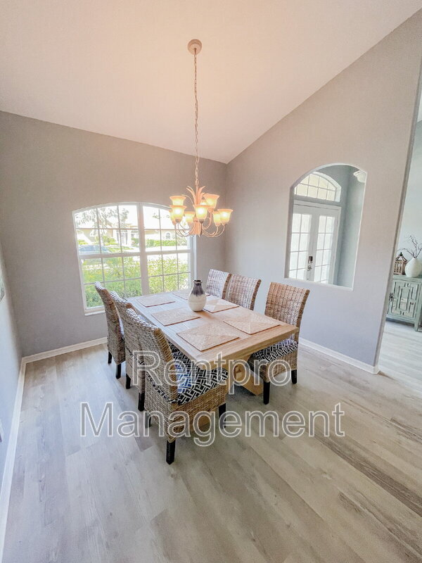 Photo - 2137 Date Palm Way