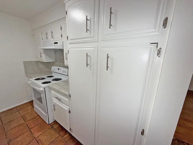 Photo - 12235 Pacific Ave Unidad 102