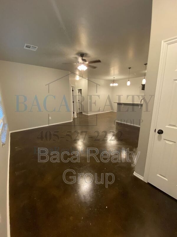 Photo - 1758 Eighty-Niner Ter