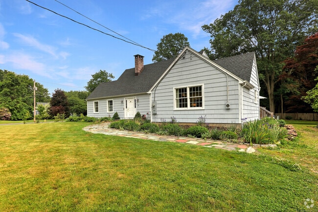 Building Photo - 29 Muirfield Dr Rental