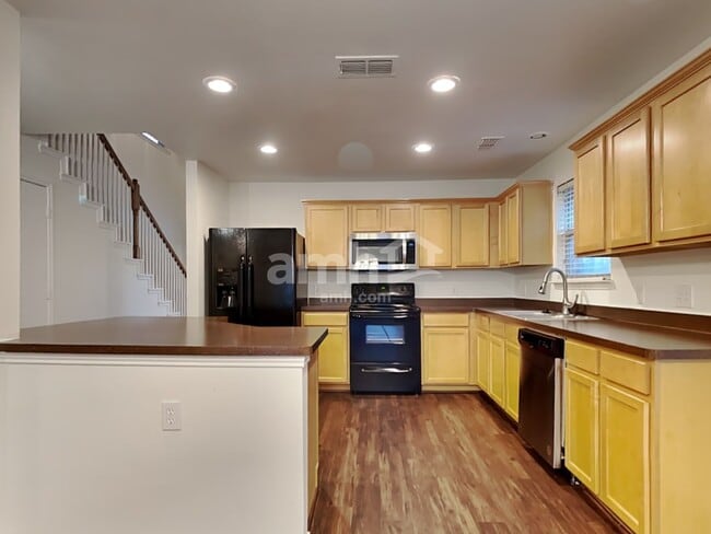 Photo - 6005 Stirrup Iron Dr