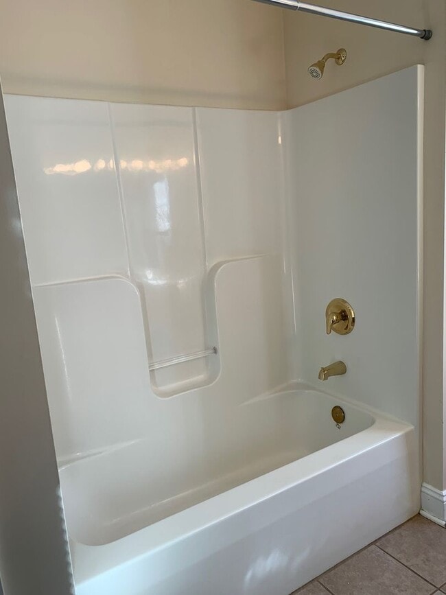 Photo - 960 Oak Tree Blvd NW
