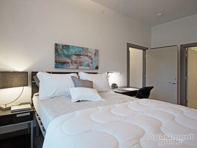 Photo - 1243 E Cherry St Unidad 305
