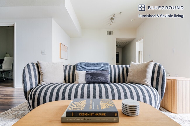 Photo - 11601 Century Oaks Terrace Unidad FL2-ID295