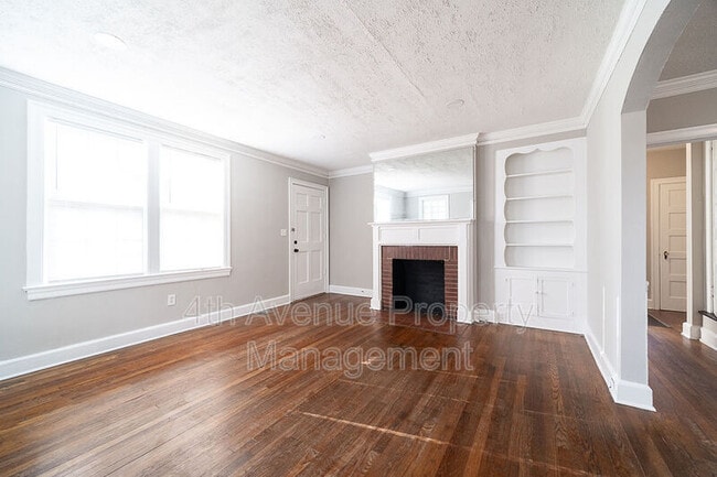 Photo - 65 W Shadburn Ave