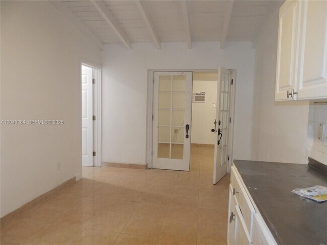 Photo - 1572 NE 149th St Unit A