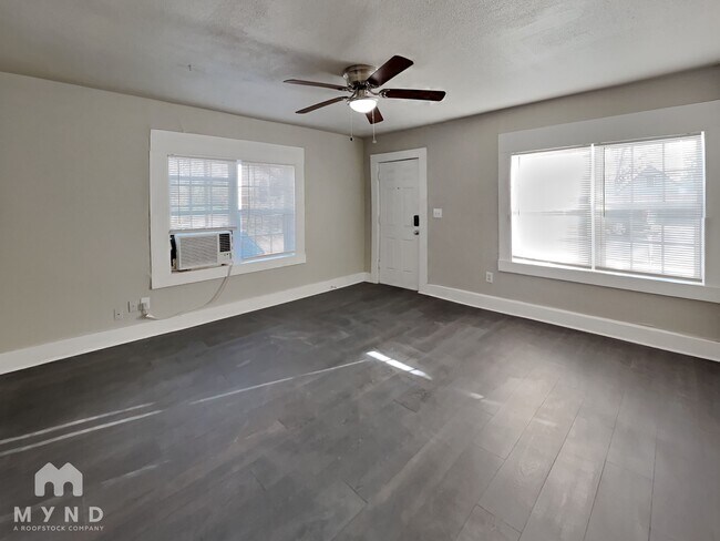 Photo - 2208 Avenue U A Ave