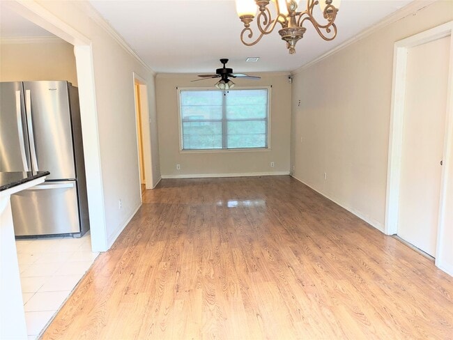 Photo - 5559 Aspen St