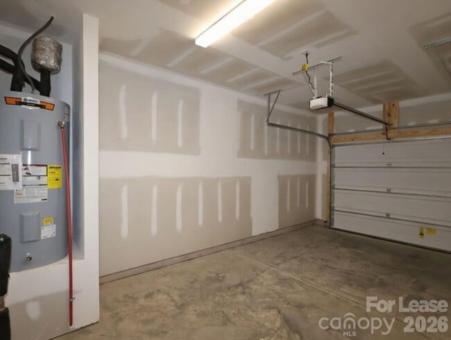 Photo - 765 Lock Haven Dr NW