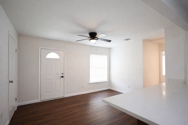 Photo - 916 Parkway Dr