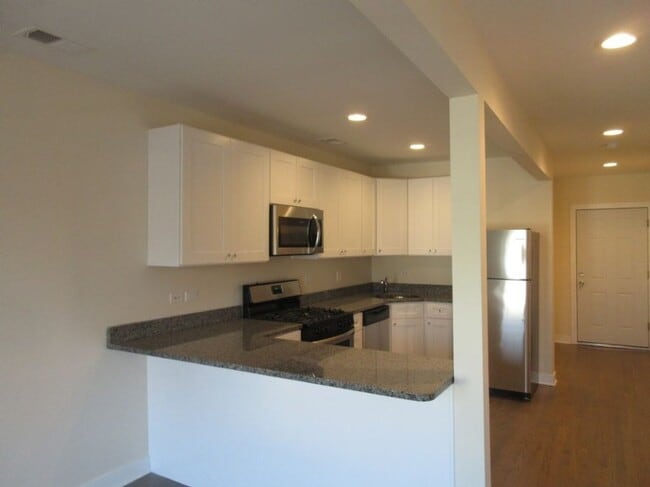 Photo - 2020 N Bissell St