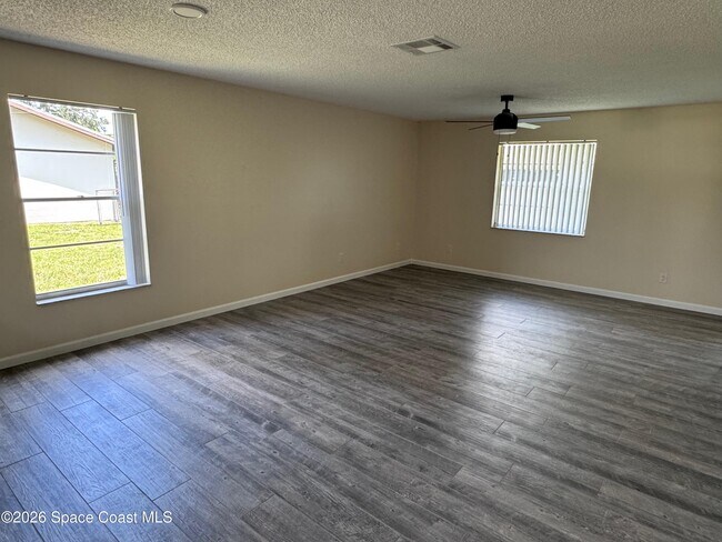 Photo - 1717 Bruman Terrace