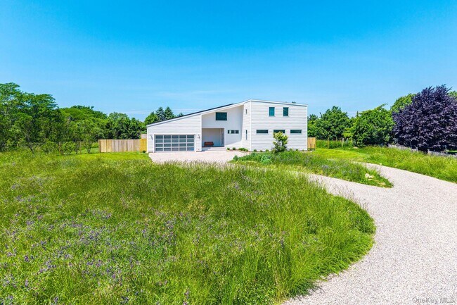 Photo - 420 Old Farm Rd