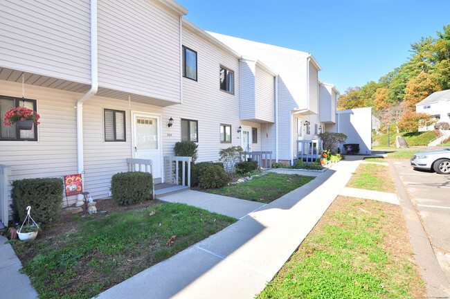 Photo - 305 Timber Ln Unit 305