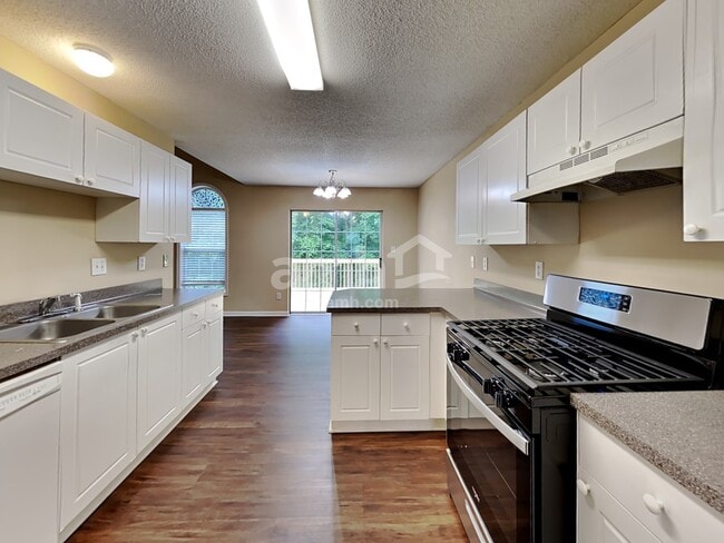 Photo - 5705 Wandering Vine Trl SE