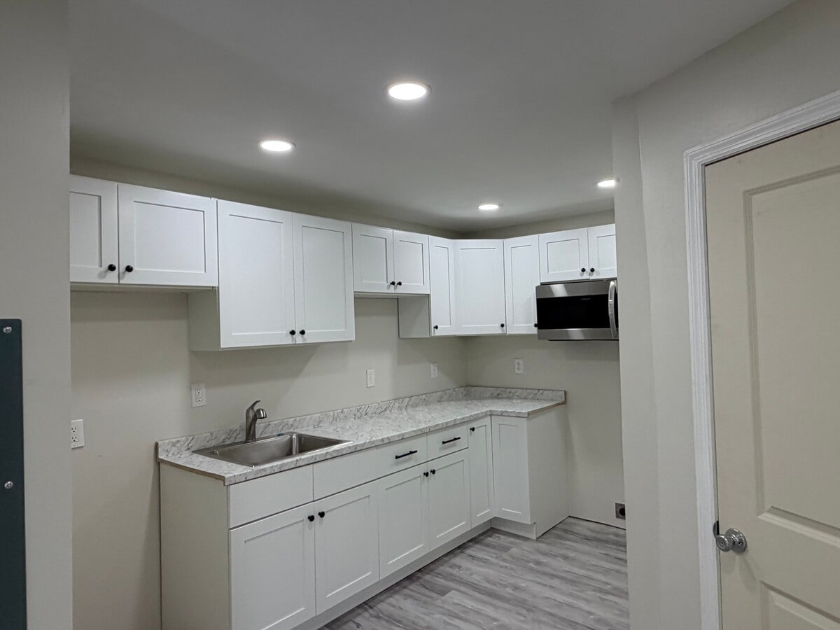 Photo - 1020 W Market St Unit 3
