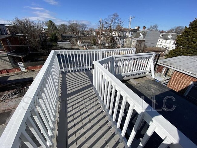 Photo - 164 S Pine St