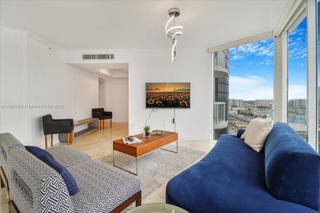 Photo - 18671 Collins Ave Unidad 2404