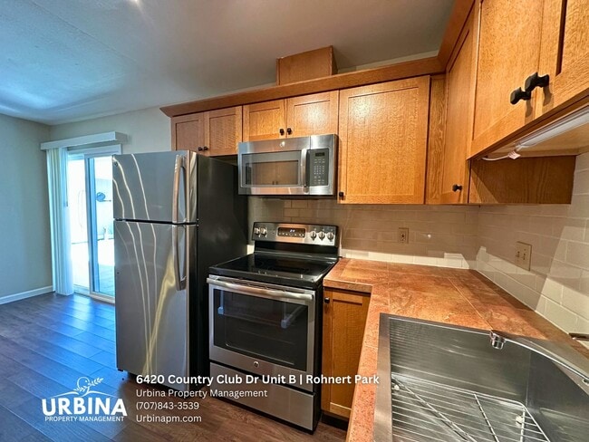 Photo - 6420 Country Club Dr Unidad B