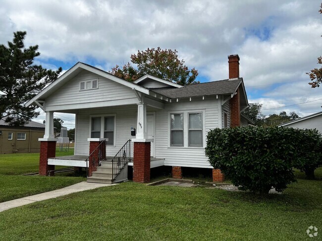 Building Photo - 609 Jefferson Blvd Unit 609 Rental