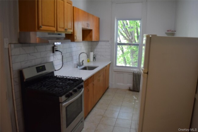 Building Photo - 226 Pennsylvania Ave Unit 2