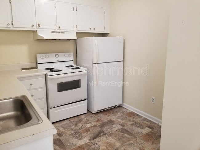 Photo - 4615 Chiswell Dr