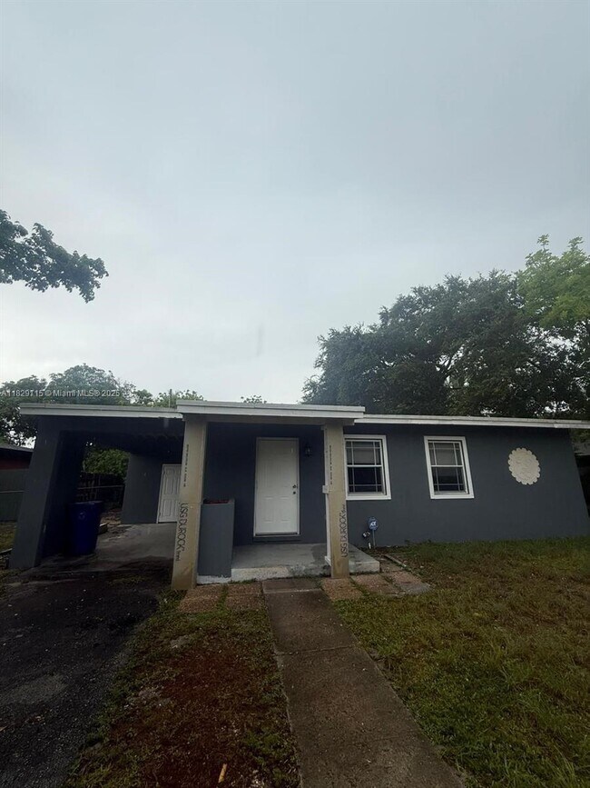 Building Photo - 1413 NW 11th St Rental
