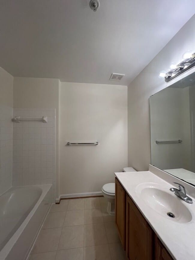 Photo - SPACIOUS TOWNHOUSE IN GERMANTOWN