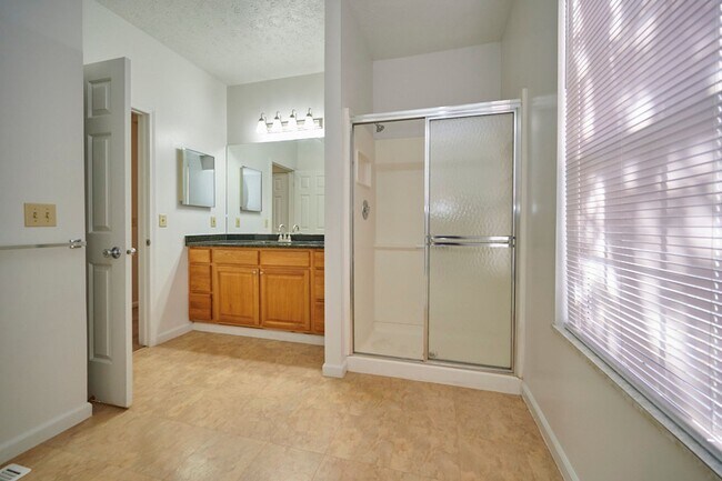 Photo - Grand Bay Apartments and Townhomes