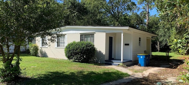 Building Photo - 5240 Bunche Dr Rental