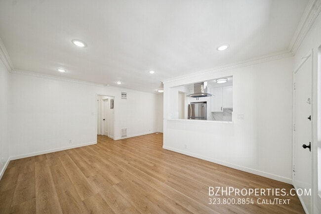 Photo - 1206 Hayworth Ave Unidad 10