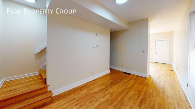 Photo - 1373 Indianola Ave