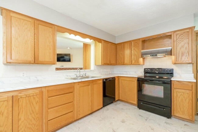 Photo - 212 W 97th St