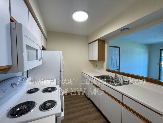 Photo - 2035 S National Ave Unidad Apt 3