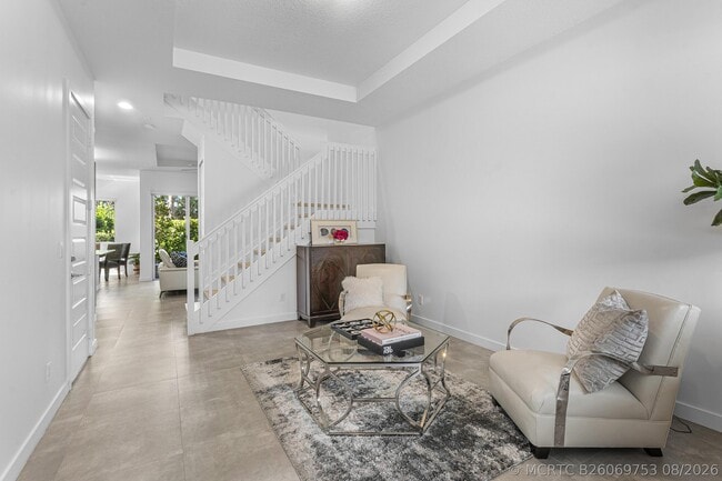 Photo - 610 Pioneer Way