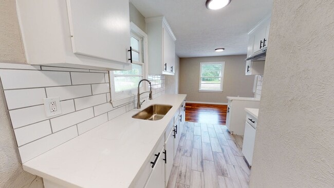 Photo - This 3 bed /2 bath in the Broadmoor Community is ready for you!