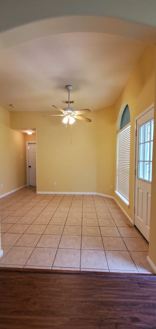 Photo - 7227 Colony Bend Ln