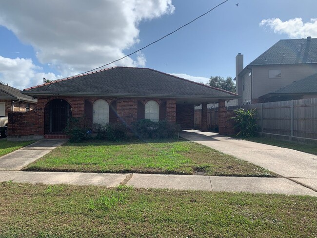 Metairie 3 Bedroom with Spacious Rooms and... - Metairie 3 Bedroom with Spacious Rooms and... House