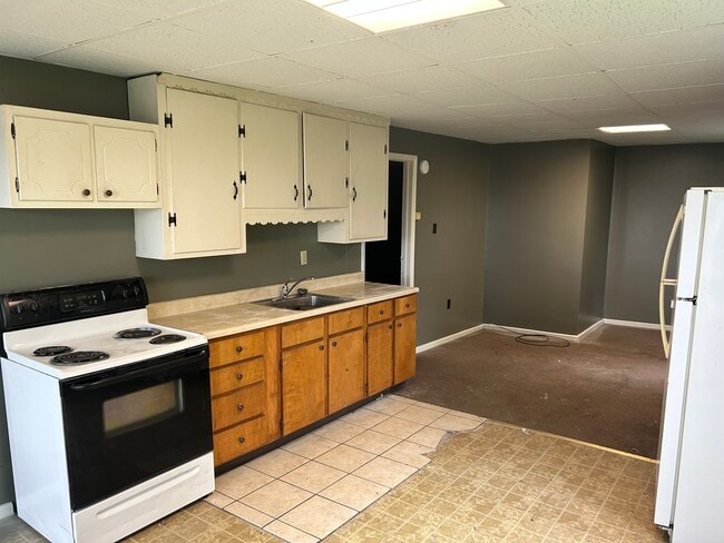 Building Photo - 7508 NY-177 Unit Apt 2D